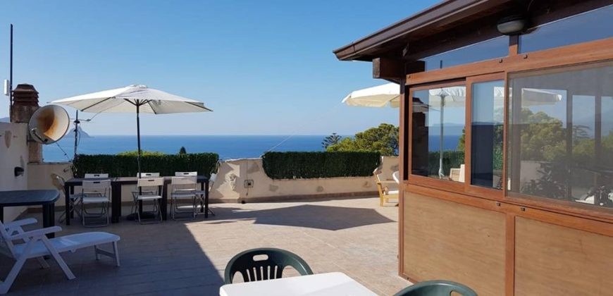 Porzione di villa in vendita – su tre livelli – Altavilla Milicia