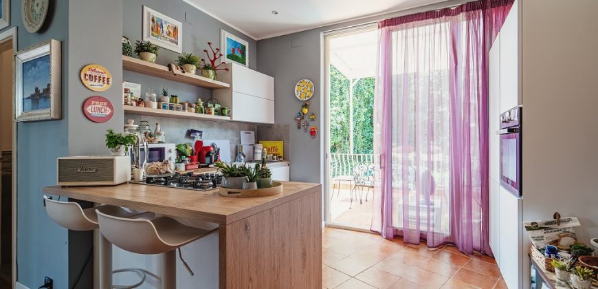 Villa in vendita – tre livelli – Zona Mondello