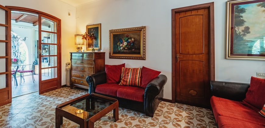 Villa in vendita – tre livelli – Zona Mondello