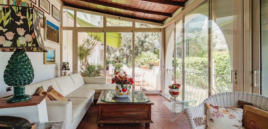 Villa in vendita – tre livelli – Zona Mondello