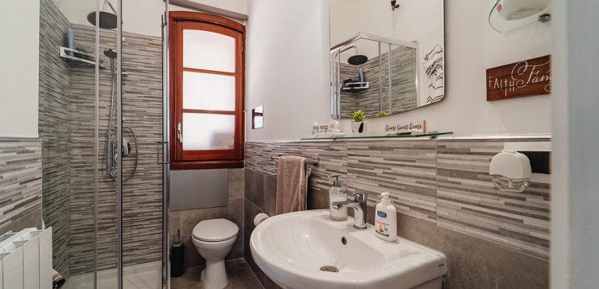 Villa in vendita – tre livelli – Zona Mondello