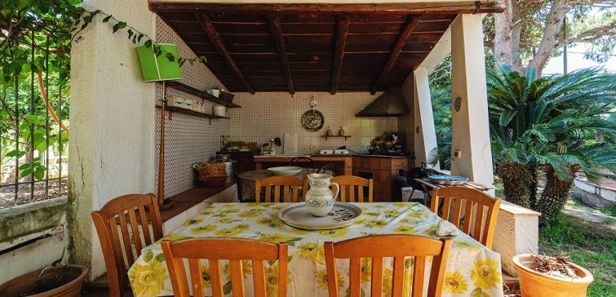 Villa in vendita – tre livelli – Zona Mondello