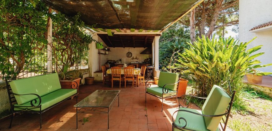 Villa in vendita – tre livelli – Zona Mondello