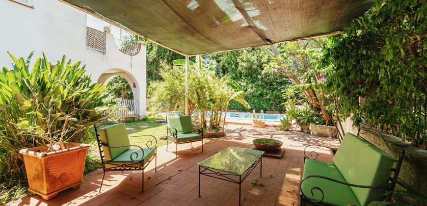 Villa in vendita – tre livelli – Zona Mondello