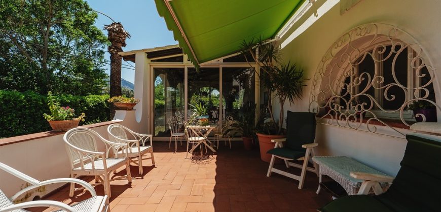 Villa in vendita – tre livelli – Zona Mondello