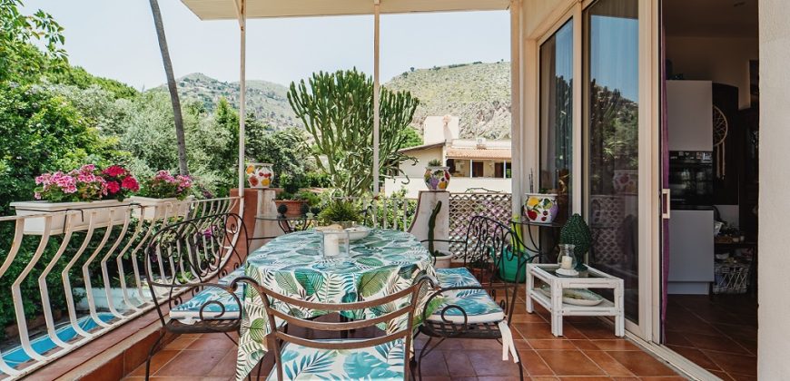 Villa in vendita – tre livelli – Zona Mondello