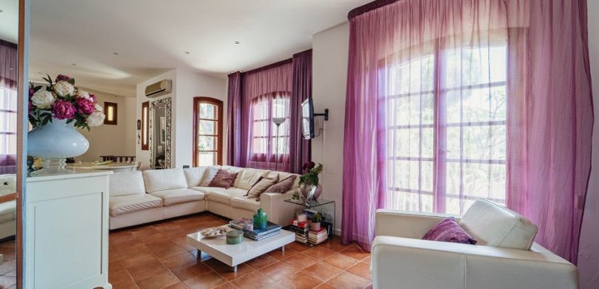 Villa in vendita – tre livelli – Zona Mondello