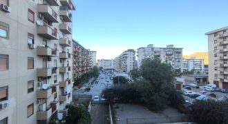 Appartamento in vendita – Quadrilocale – Via E.Salgari – zona Tommaso Natale – Palermo