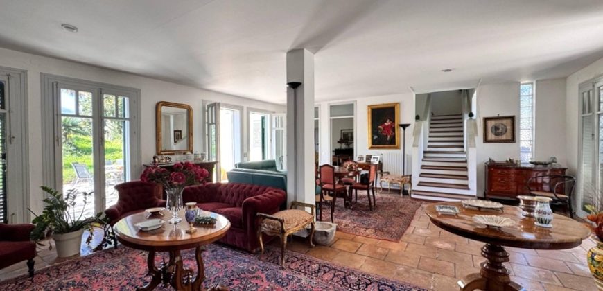 Villa indipendente in vendita – Zona Mondello