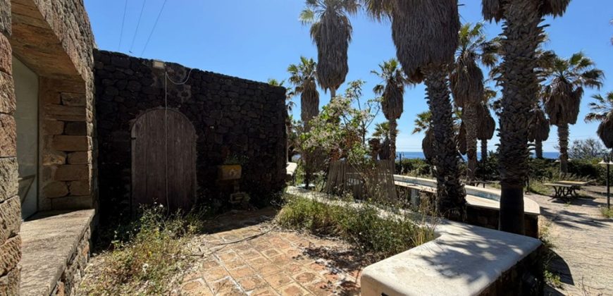 Locale commerciale in vendita – Pantelleria