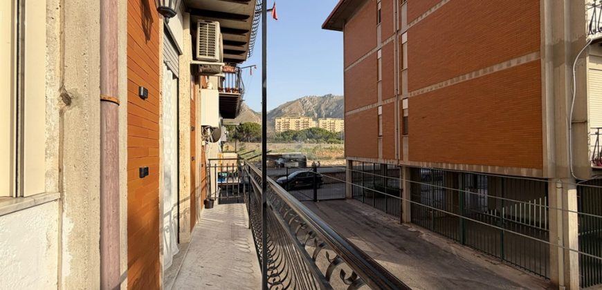 Appartamento in vendita – Trilocale – Via Troina – zona Falsomiele – Palermo