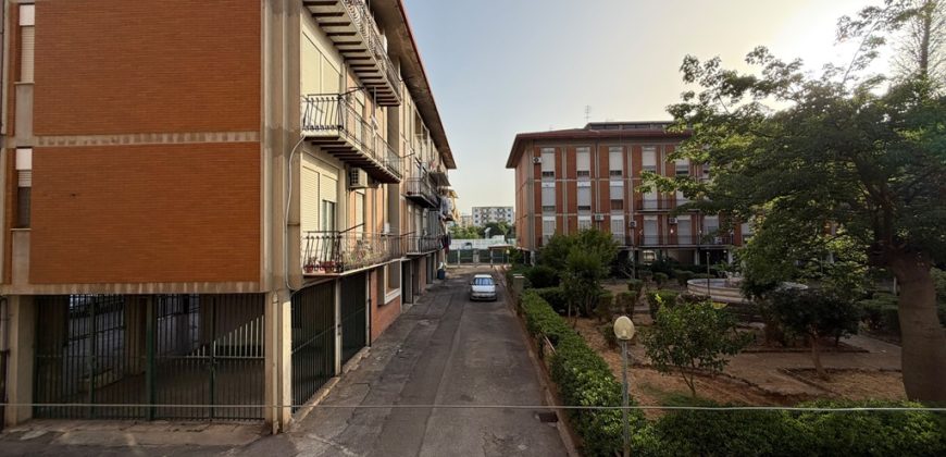 Appartamento in vendita – Trilocale – Via Troina – zona Falsomiele – Palermo