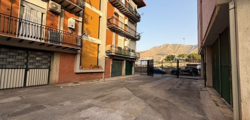 Appartamento in vendita – Trilocale – Via Troina – zona Falsomiele – Palermo