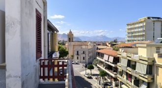 Palazzina in vendita – Tre Livelli – Corso Umberto I – Ficarazzi